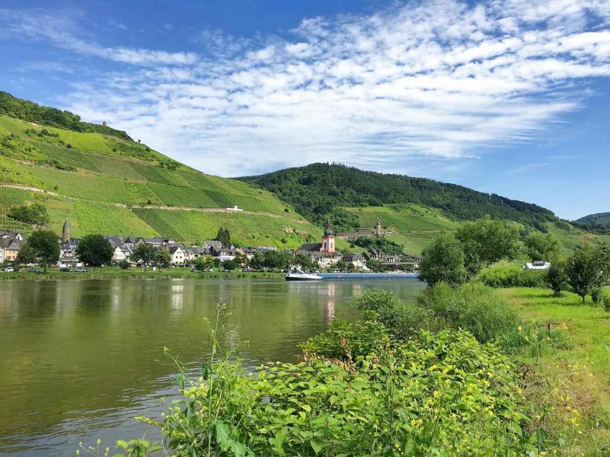 Ferienhaus Moselpromenade Целль-ан-дер-Мозель Екстер'єр фото