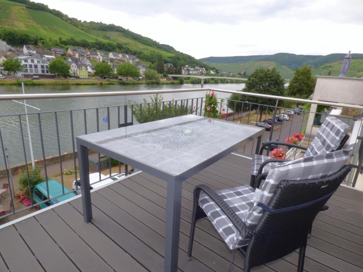 Ferienhaus Moselpromenade Целль-ан-дер-Мозель Екстер'єр фото