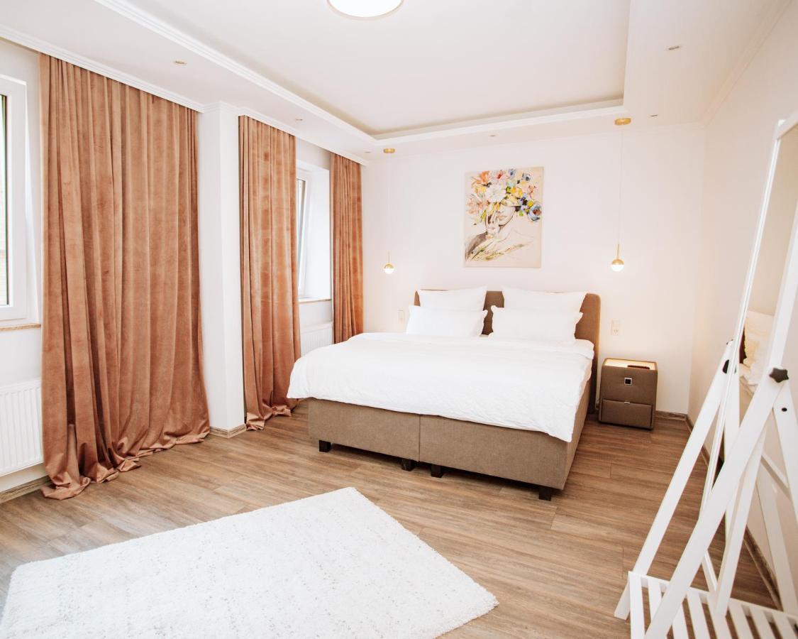Ferienhaus Moselpromenade Целль-ан-дер-Мозель Екстер'єр фото