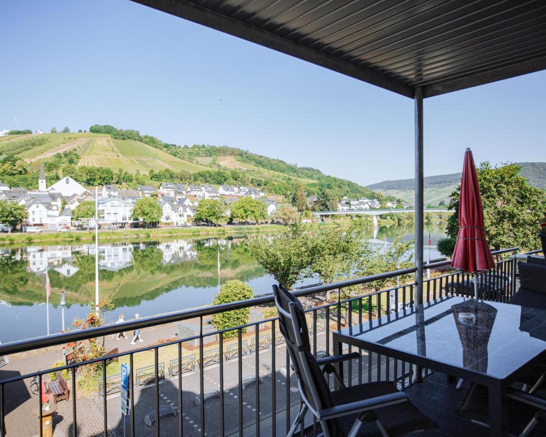 Ferienhaus Moselpromenade Целль-ан-дер-Мозель Екстер'єр фото